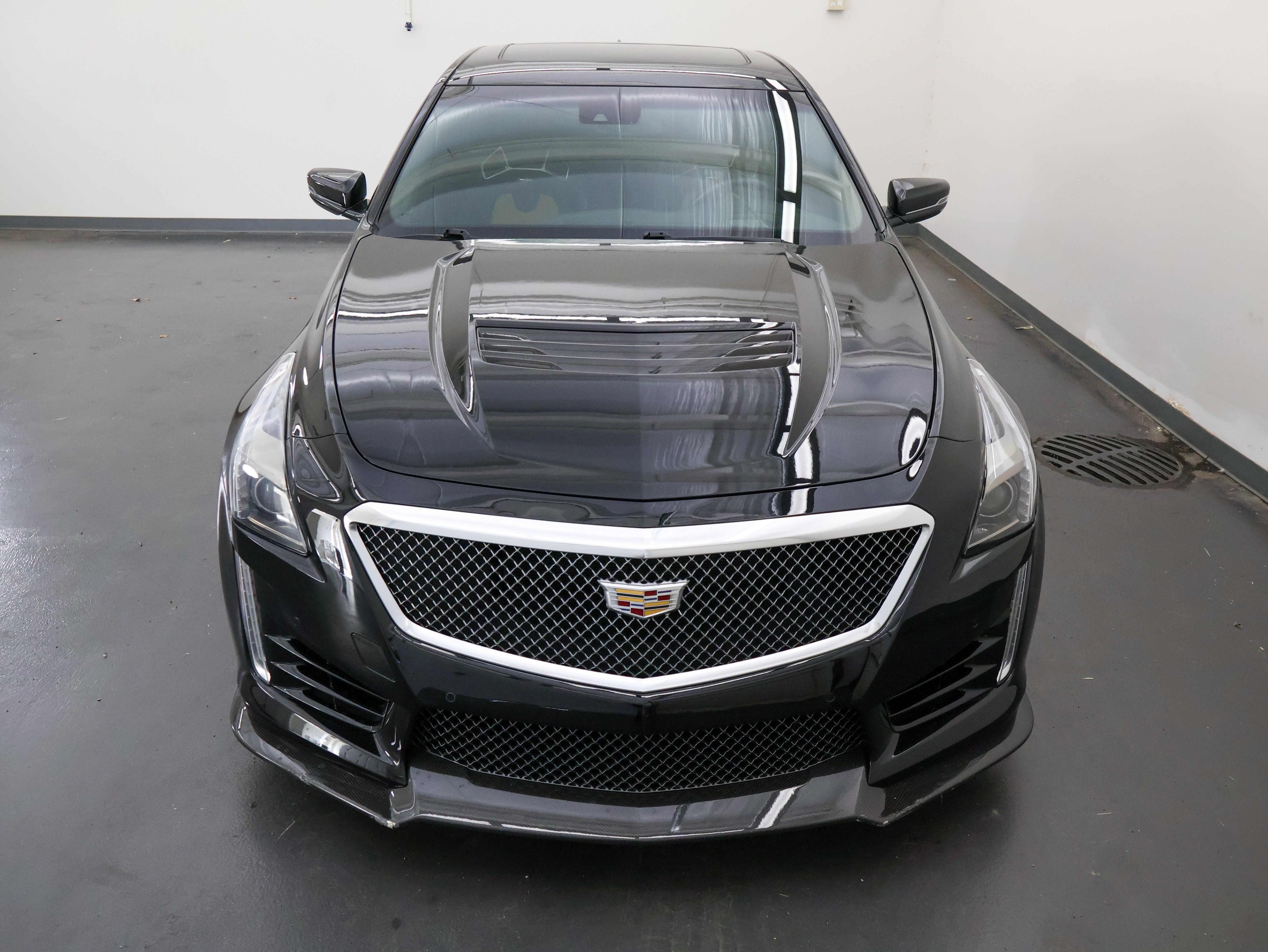 Used 2016 Cadillac CTS V w/ Carbon Fiber Package RWD image 9