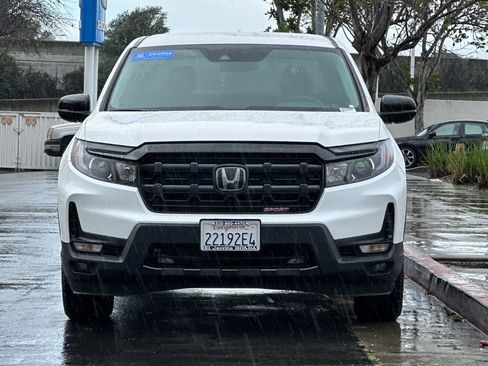 Used 2025 Honda Ridgeline Sport image 8