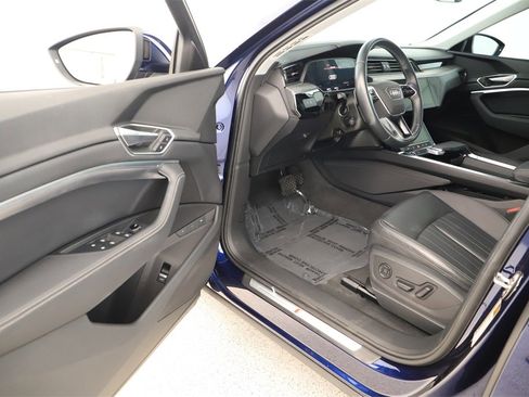 Certified 2022 Audi e-tron Premium image 14