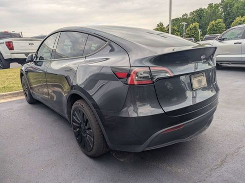 Used 2024 Tesla Model Y Long Range AWD/4WD image 4
