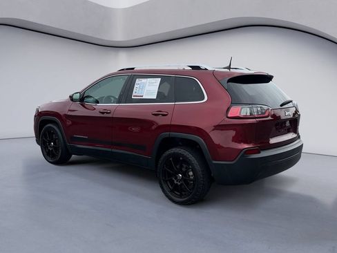 Used 2019 Jeep Cherokee Latitude w/ Popular Appearance Group FWD image 3