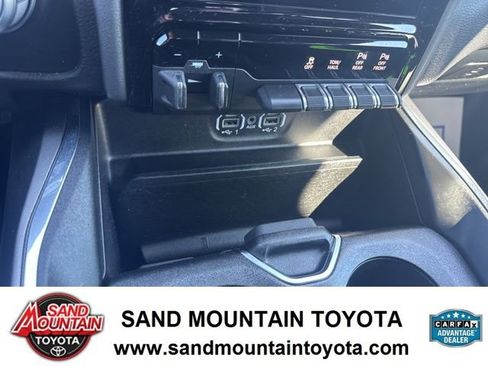 Used 2024 RAM 1500 Laramie image 23