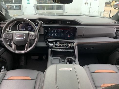 Used 2024 GMC Sierra 2500 AT4 w/ AT4 Premium Plus Package AWD/4WD image 13