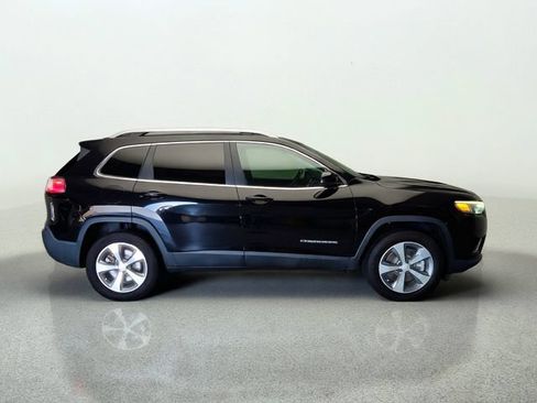 Used 2019 Jeep Cherokee Limited AWD/4WD image 2