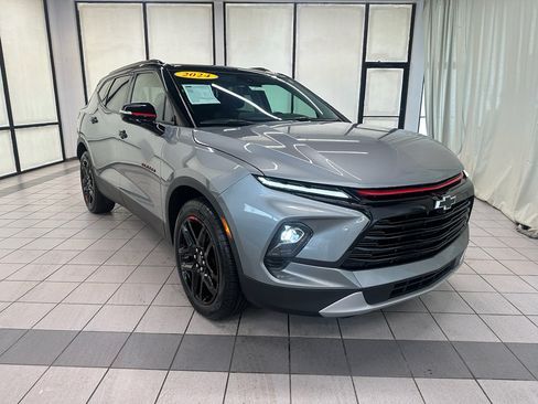 Used 2024 Chevrolet Blazer LT w/ Sound & Technology Package AWD/4WD image 2