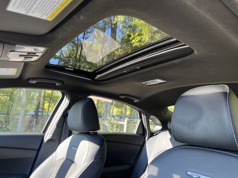 Used 2023 Kia Forte GT-Line w/ GT-Line Premium Package image 17