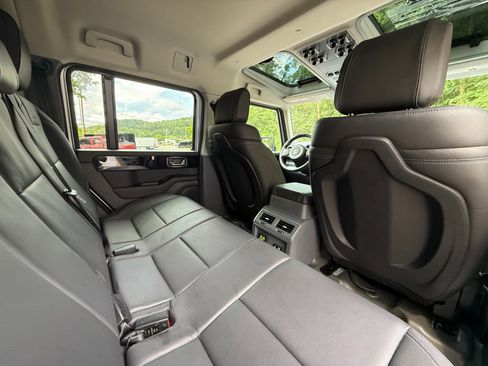 Used 2024 INEOS Grenadier AWD/4WD image 18