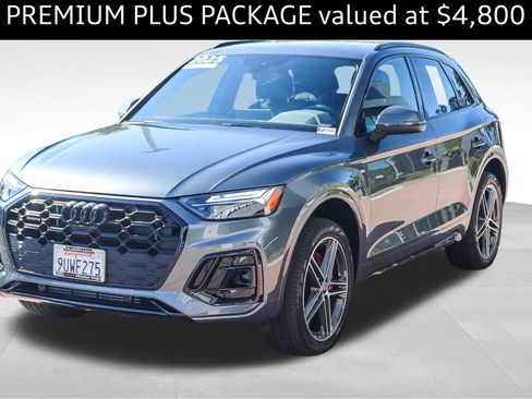Certified 2025 Audi Q5 e Premium Plus w/ Premium Plus Package AWD/4WD image 3