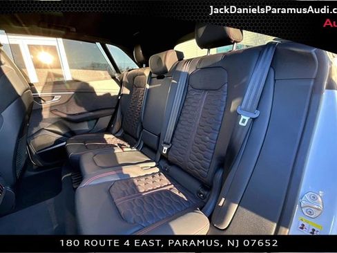 Used 2024 Audi RS Q8 w/ Black Optic Package image 18