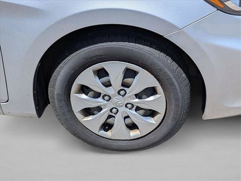Used 2017 Hyundai Accent SE FWD image 8
