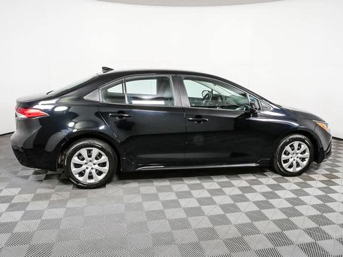 Used 2024 Toyota Corolla LE image 2