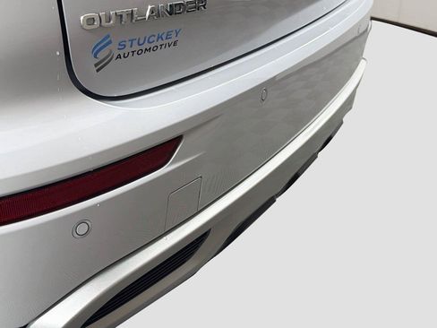 Used 2024 Mitsubishi Outlander SE AWD/4WD image 39