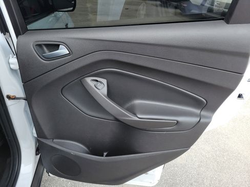 Certified 2018 Ford Escape SE image 25