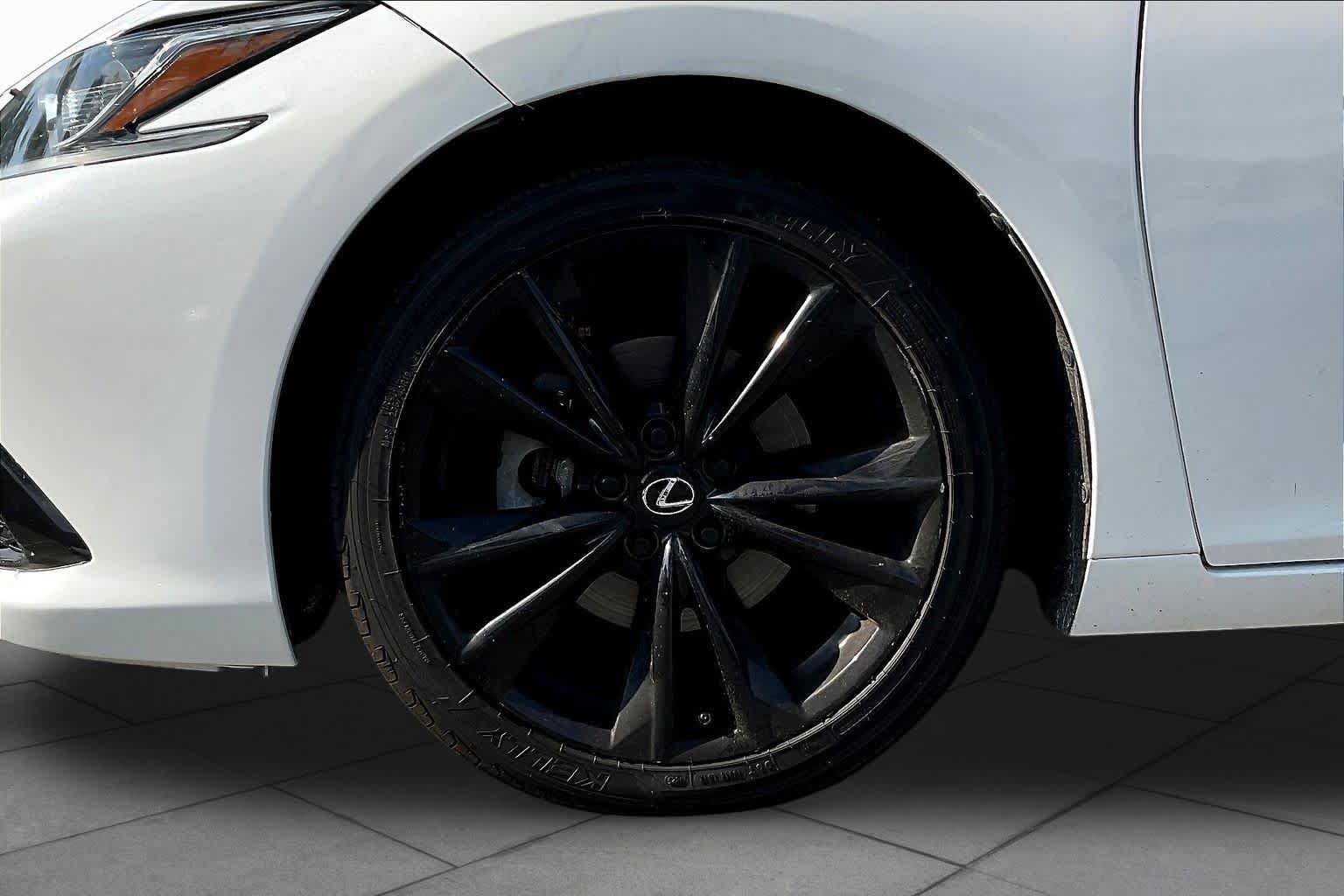 Used 2023 Lexus ES 350 F Sport w/ Accessory Package (Z1) FWD image 21