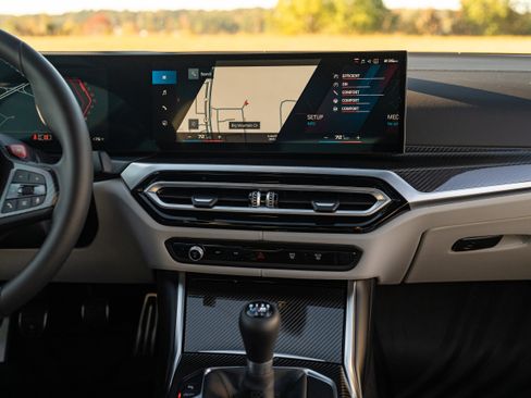 Used 2024 BMW M4 image 35