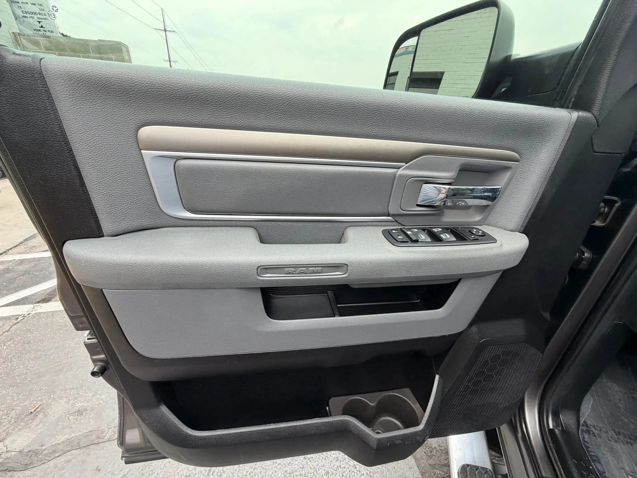 Used 2014 RAM 1500 Classic SLT w/ Trailer Tow Group AWD/4WD image 11