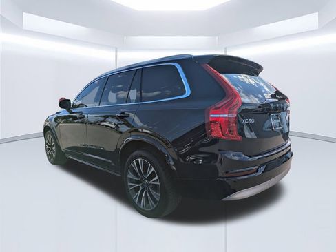 Used 2022 Volvo XC90 T5 Momentum w/ Protection Package Premier image 7