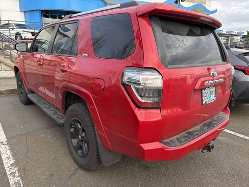 Used 2021 Toyota 4Runner SR5 image 6