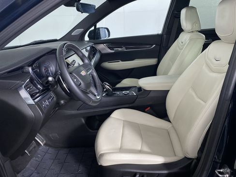 Certified 2025 Cadillac XT6 Sport w/ LPO, Onyx Lite Package image 12