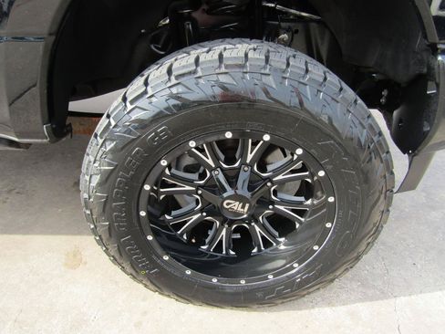 Used 2018 Ford F350 Platinum w/ Platinum Ultimate Package AWD/4WD image 7