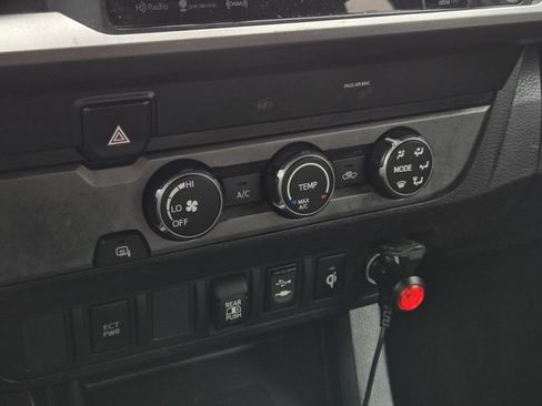 Used 2019 Toyota Tacoma TRD Sport RWD image 23
