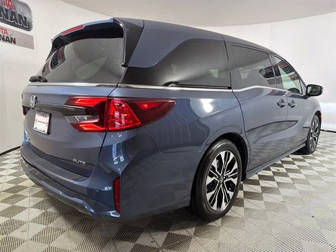 Used 2025 Honda Odyssey Elite image 5