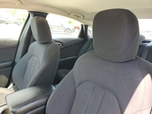 Used 2015 Chrysler 200 Limited w/ Convenience Group FWD image 17