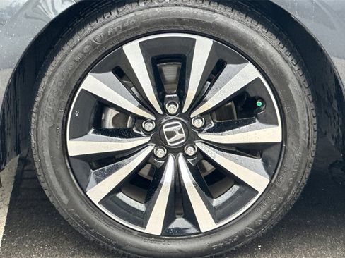 Certified 2023 Honda Civic EX image 29