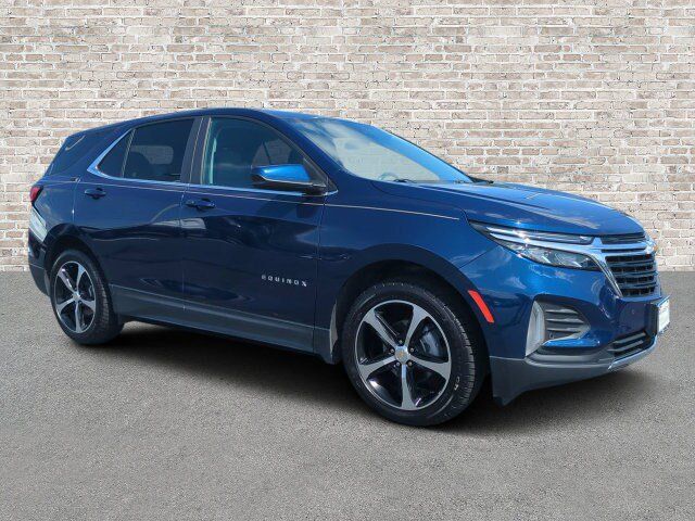 Used 2022 Chevrolet Equinox LT AWD/4WD image 1