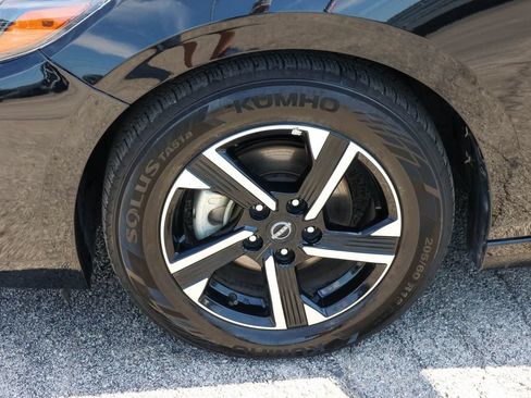 Used 2025 Nissan Sentra SV FWD image 7