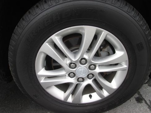 Used 2019 Buick Enclave Essence image 32