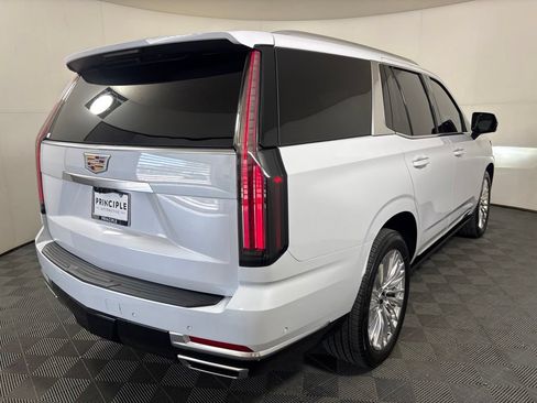 Used 2026 Cadillac Escalade Luxury w/ Touring Package AWD/4WD image 5