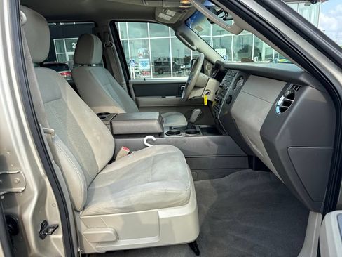 Used 2008 Ford Expedition XLT AWD/4WD image 7