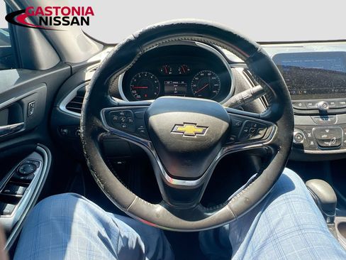 Used 2022 Chevrolet Malibu LS FWD image 14