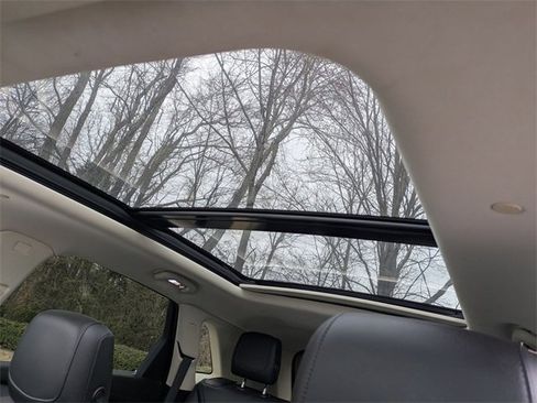 Used 2017 Cadillac XT5 Luxury image 20