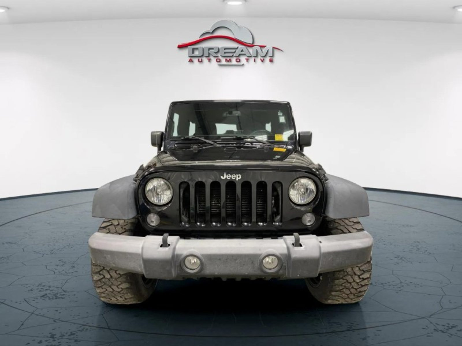Used 2016 Jeep Wrangler Unlimited Rubicon w/ Connectivity Group AWD/4WD image 3