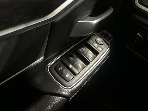 Used 2024 RAM 3500 Big Horn image 16