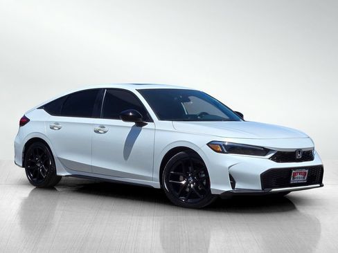 Used 2025 Honda Civic Sport image 2
