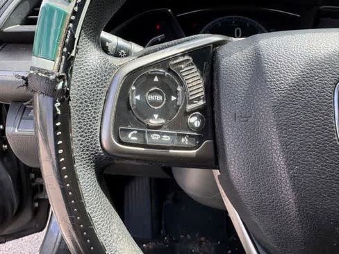 Used 2018 Honda Civic EX image 12