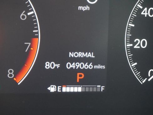 Used 2023 Honda HR-V EX-L image 9