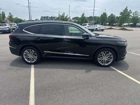 Used 2023 Acura MDX SH-AWD w/ Advance Package image 4