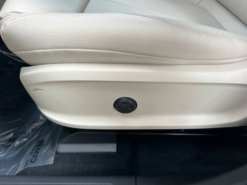 Used 2025 Mercedes-Benz EQB 250+ image 15