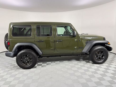 Used 2022 Jeep Wrangler Unlimited Willys image 8