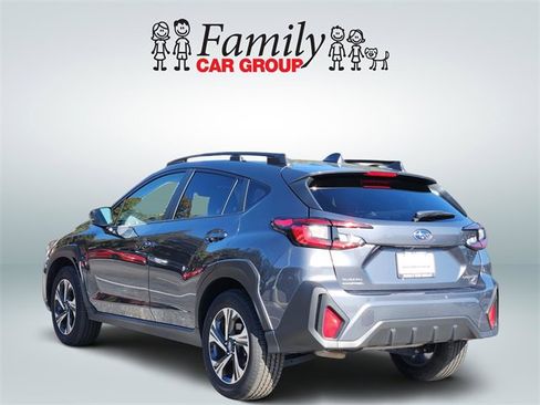 Used 2024 Subaru Crosstrek 2.0i Premium image 3