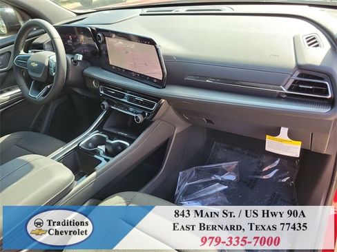 New 2026 Chevrolet Traverse LT w/ Driver Confidence Package image 28