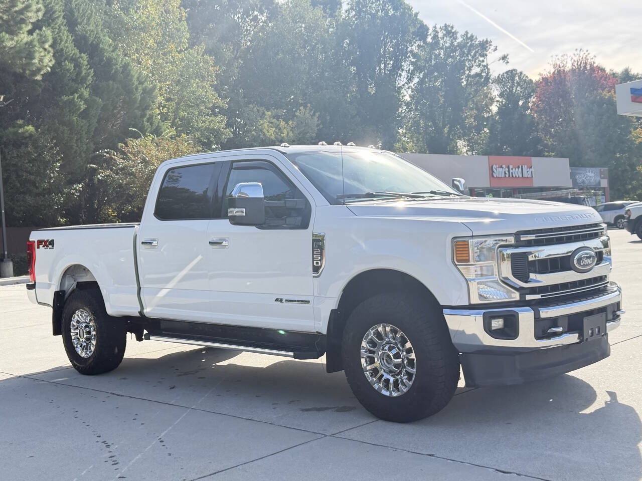 Used 2021 Ford F250 XLT w/ XLT Premium Package AWD/4WD image 3