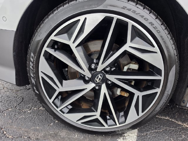 Used 2023 Hyundai Ioniq 6 Limited AWD/4WD image 4