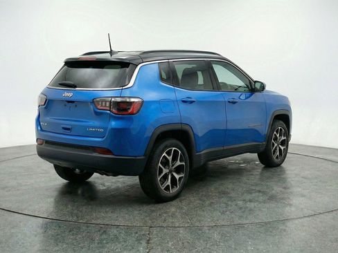 Used 2025 Jeep Compass Limited AWD/4WD image 9
