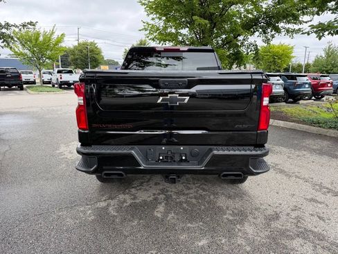 Used 2025 Chevrolet Silverado 1500 RST w/ Redline Edition AWD/4WD image 4