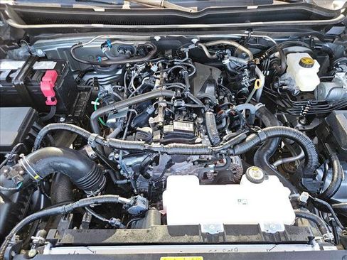 Certified 2025 Toyota Tacoma SR5 AWD/4WD image 26